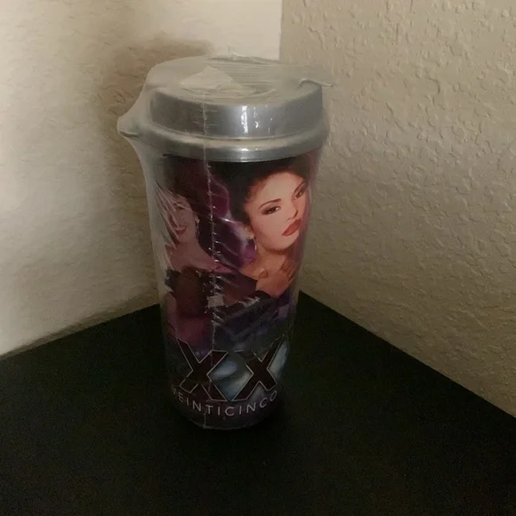 Selena XXV limited edition commemorative cup set - Picture 7 of 9